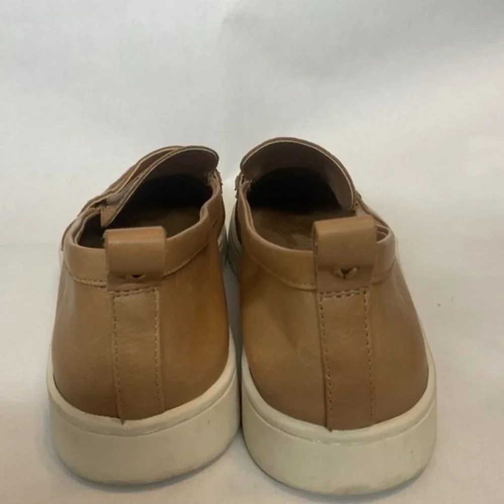 Vionic uptown camel